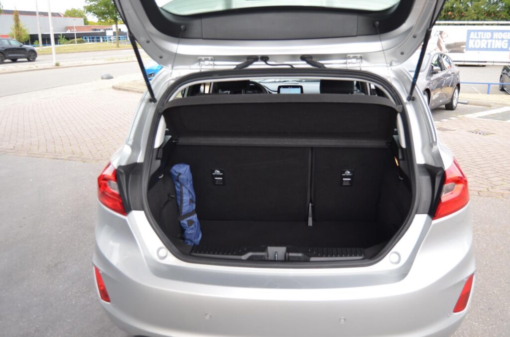 Ford Fiesta Hatchback - foto 10