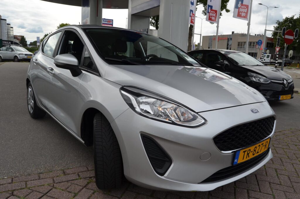 Ford Fiesta Hatchback - foto 6