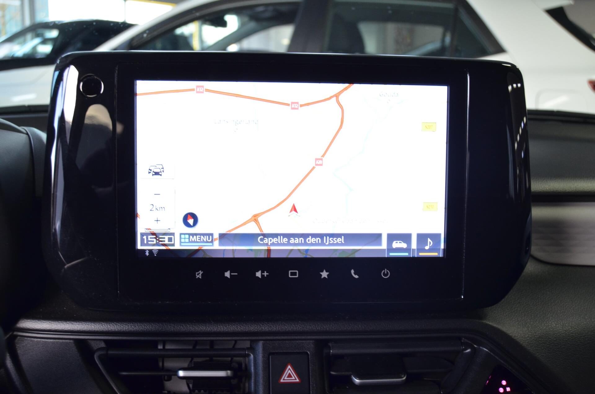 Suzuki Swift 1.2 Style Hybrid AUTOMAAT|NW.MODEL|CARPLAY| KEYLESSENTRY|NAVI|STOELVERW.|BLINDSPOT - Foto 4