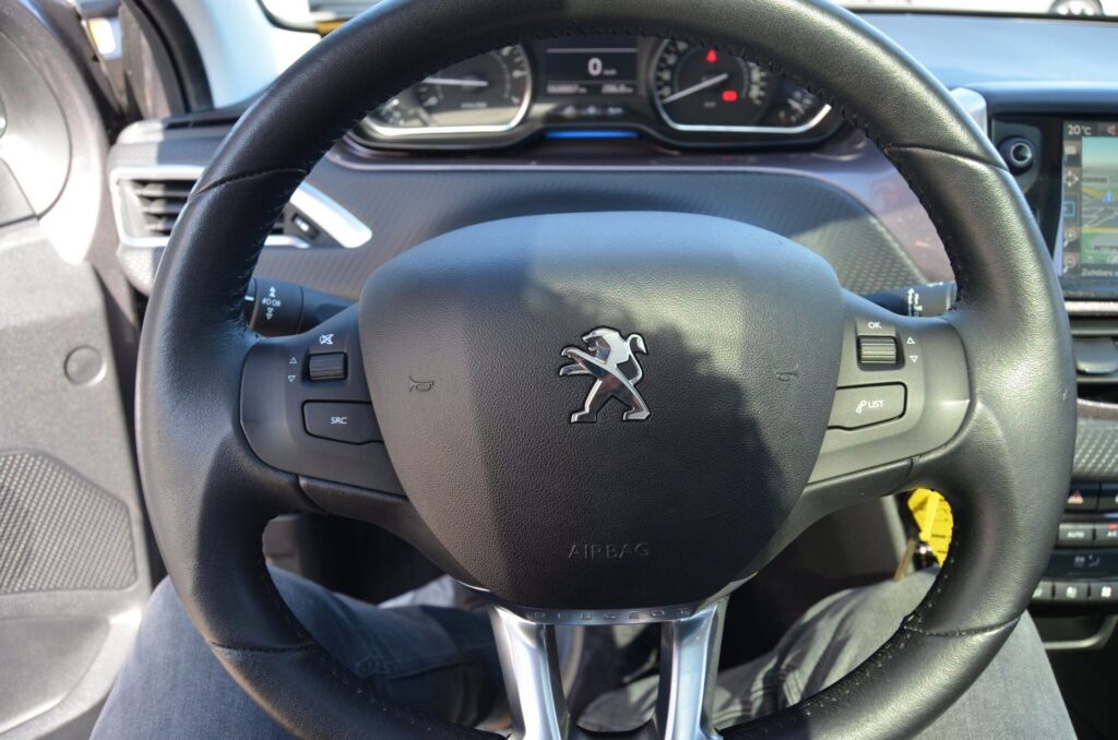 Peugeot 2008 SUV - foto 11