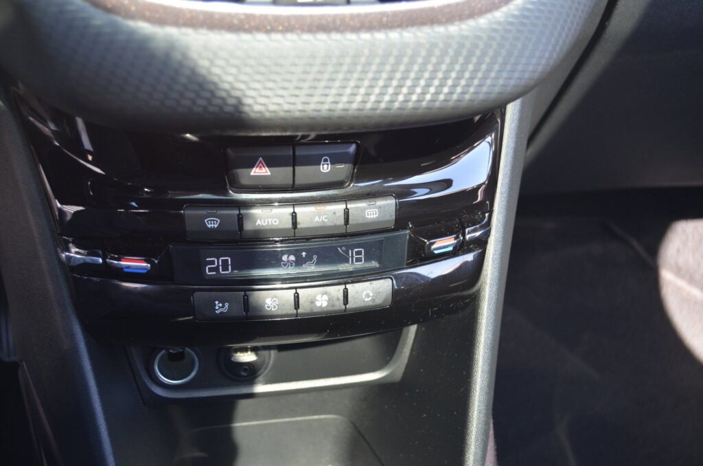 Peugeot 2008 SUV - foto 13