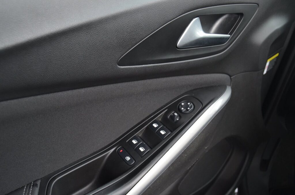 Opel Grandland X SUV - foto 10