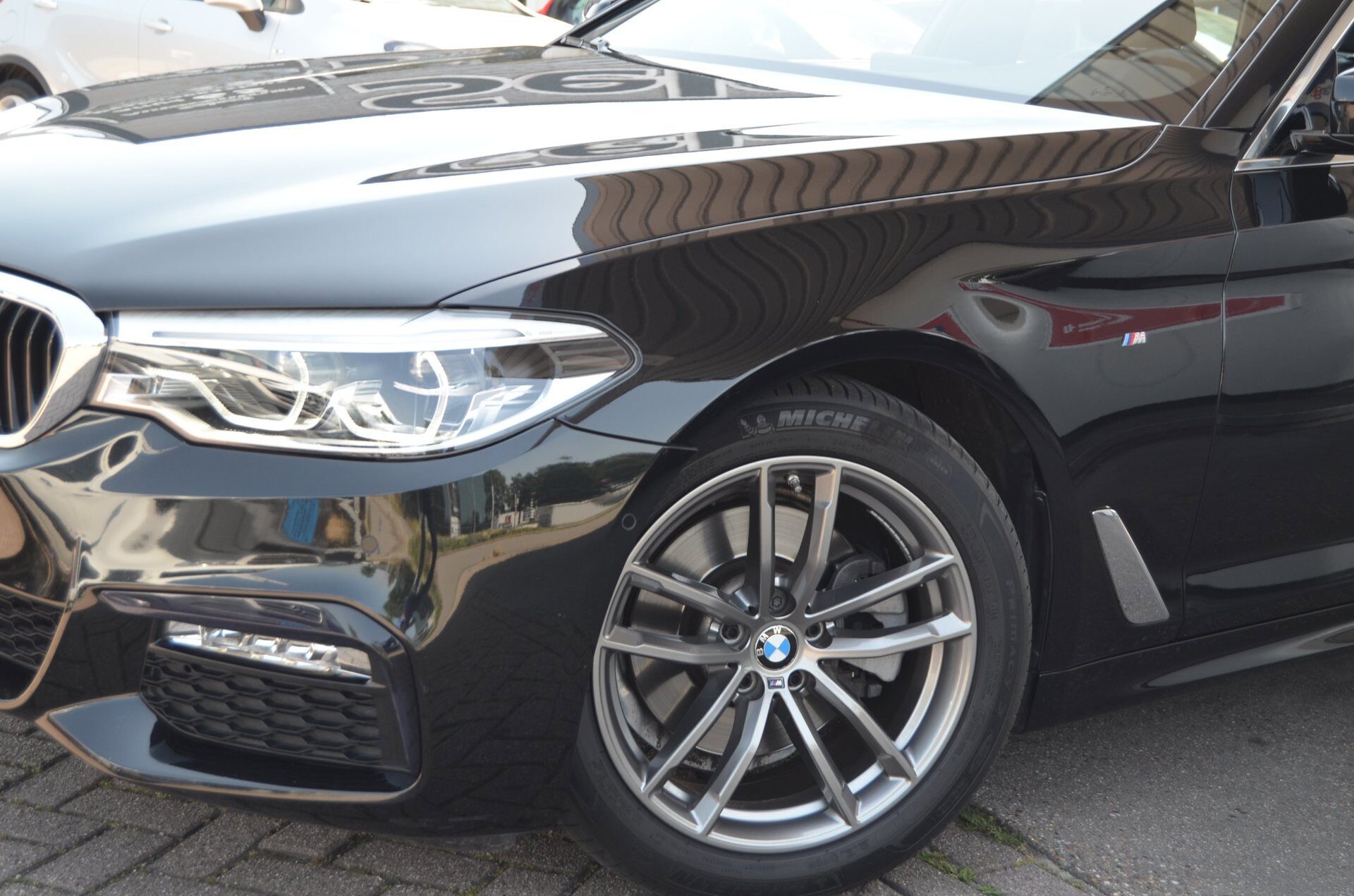 BMW 5 Serie Touring 520i High Executive|M-PAKKET|ZWART LEER|DEALER AUTO|MEMORY|ELECTR. A.KLEP - Foto 4