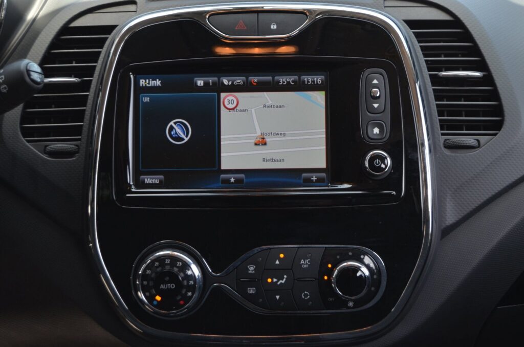 Renault Captur SUV - foto 10