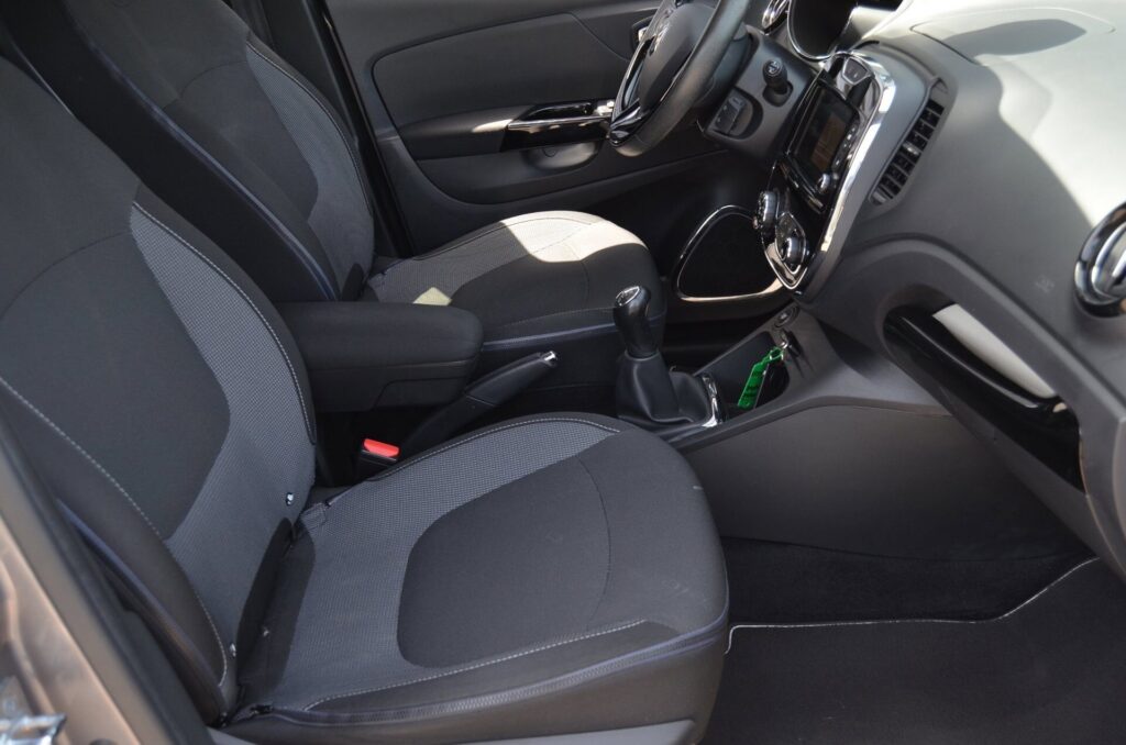 Renault Captur SUV - foto 8