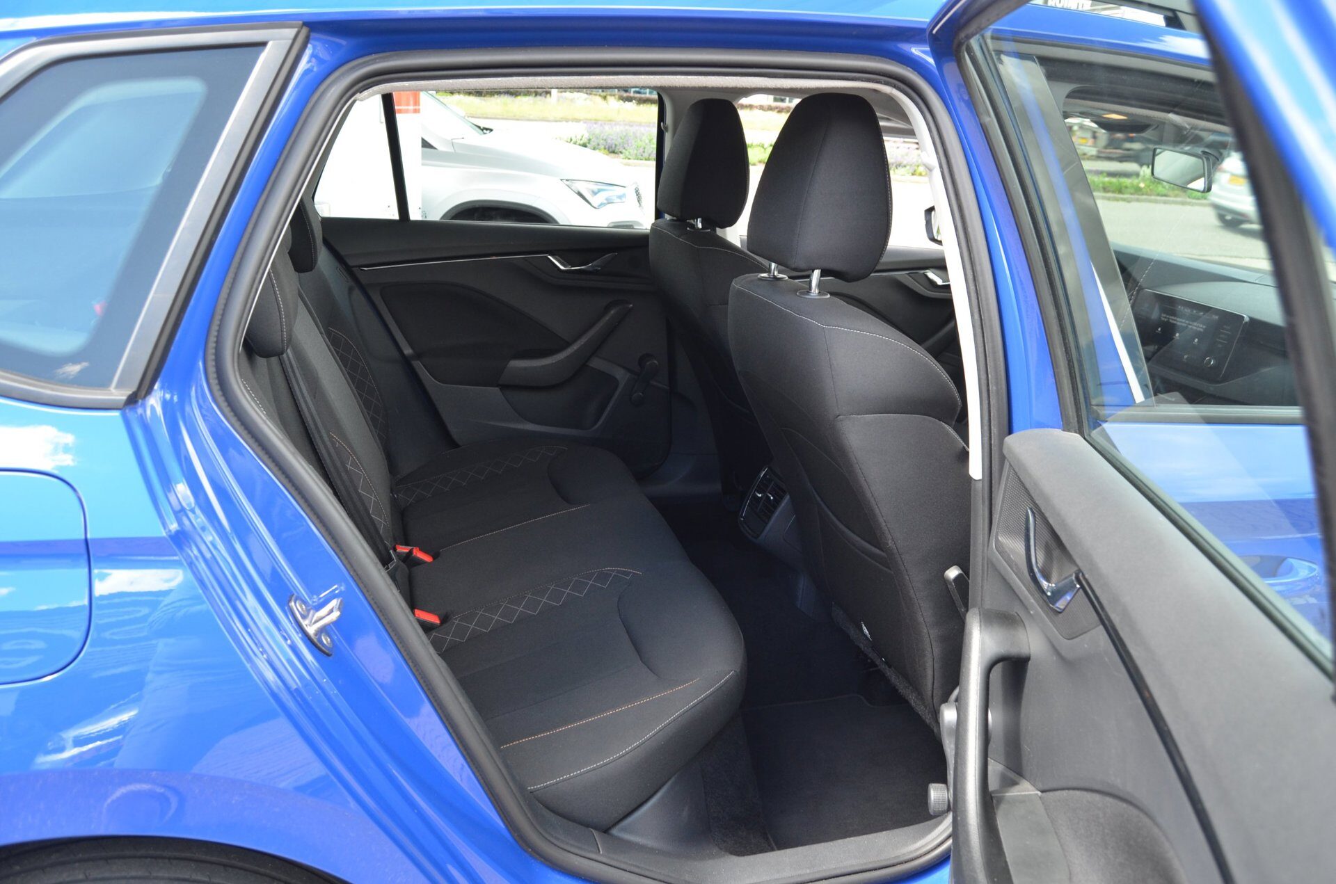 Škoda Kamiq 1.0 TSI Ambition|TREKHAAK - Foto 10