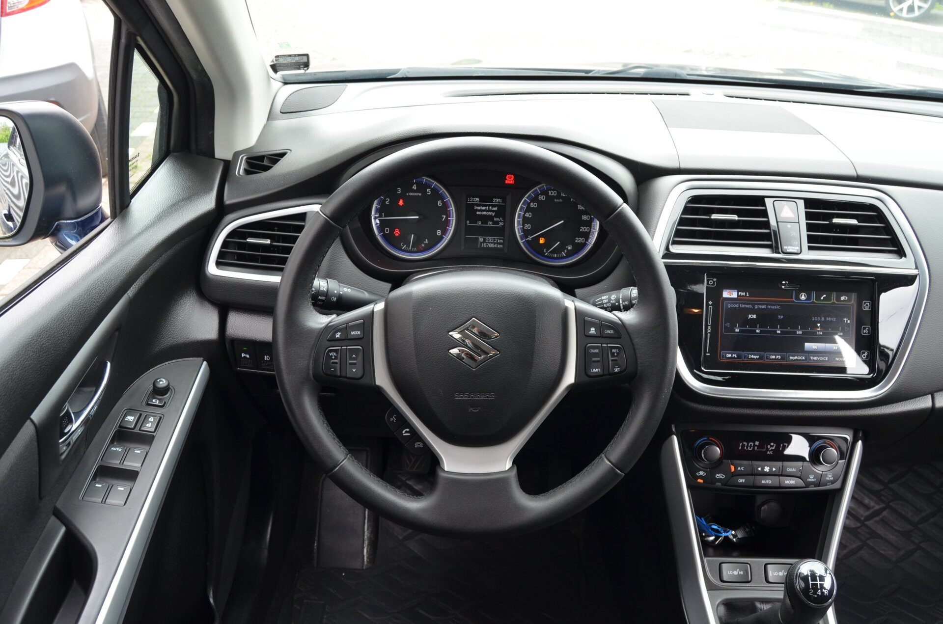 Suzuki S-Cross