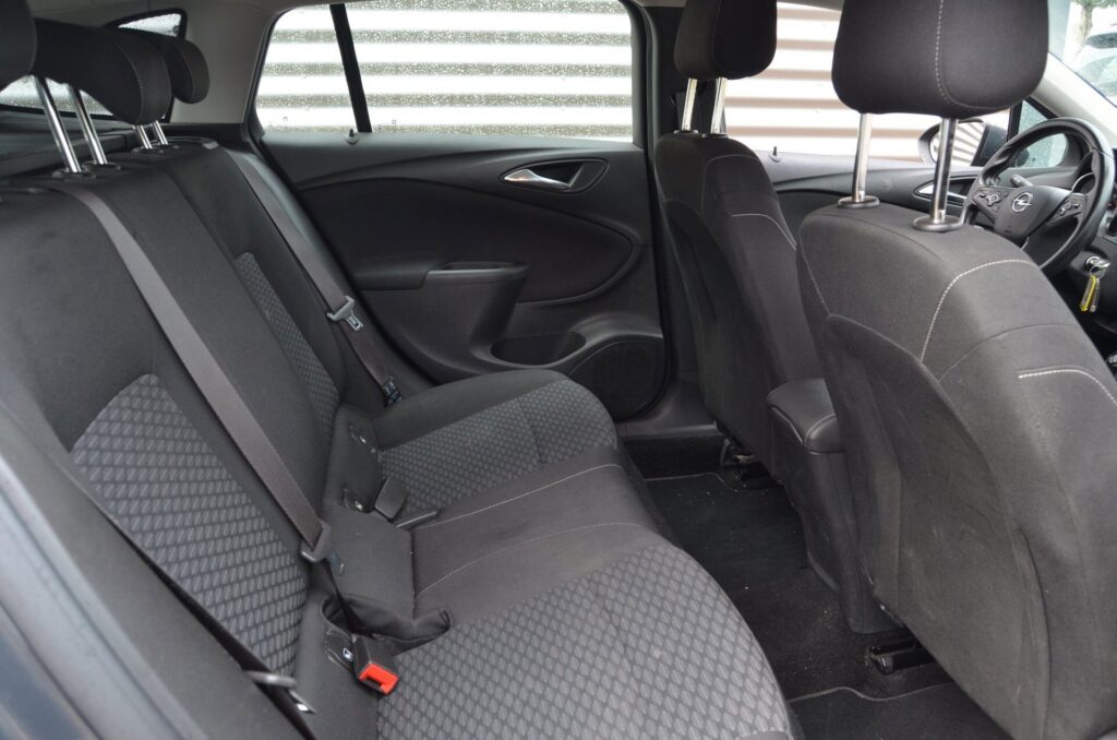 Opel Astra Stationwagon - foto 10