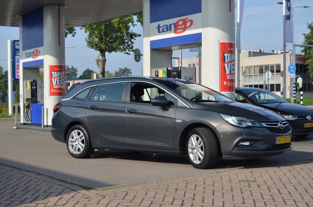 Opel Astra Stationwagon - foto 14
