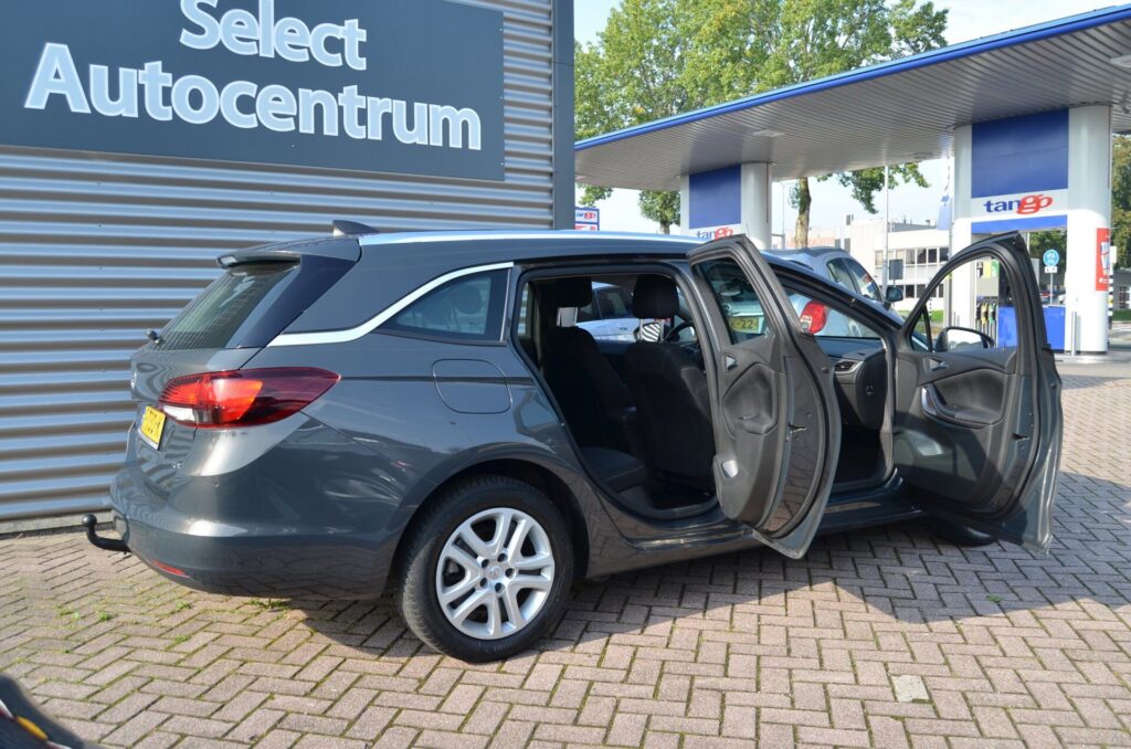 Opel Astra Stationwagon - foto 16