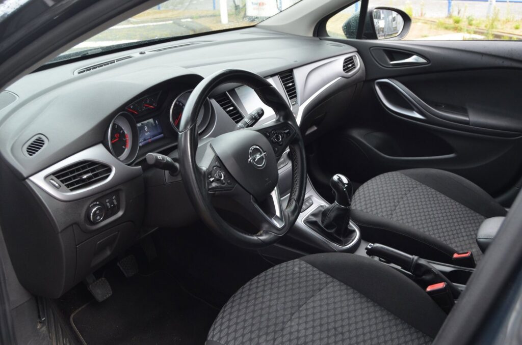 Opel Astra Stationwagon - foto 19