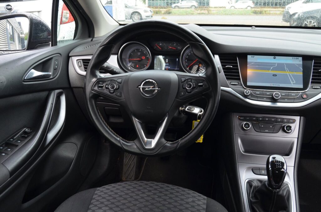 Opel Astra Stationwagon - foto 2