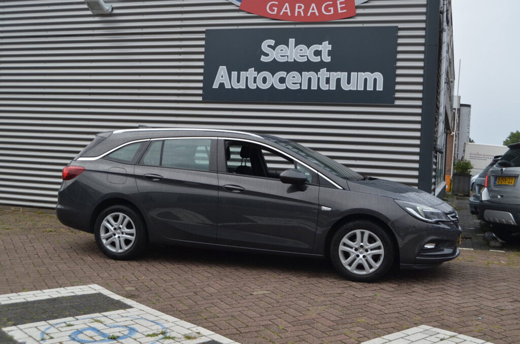 Opel Astra Stationwagon - foto 3