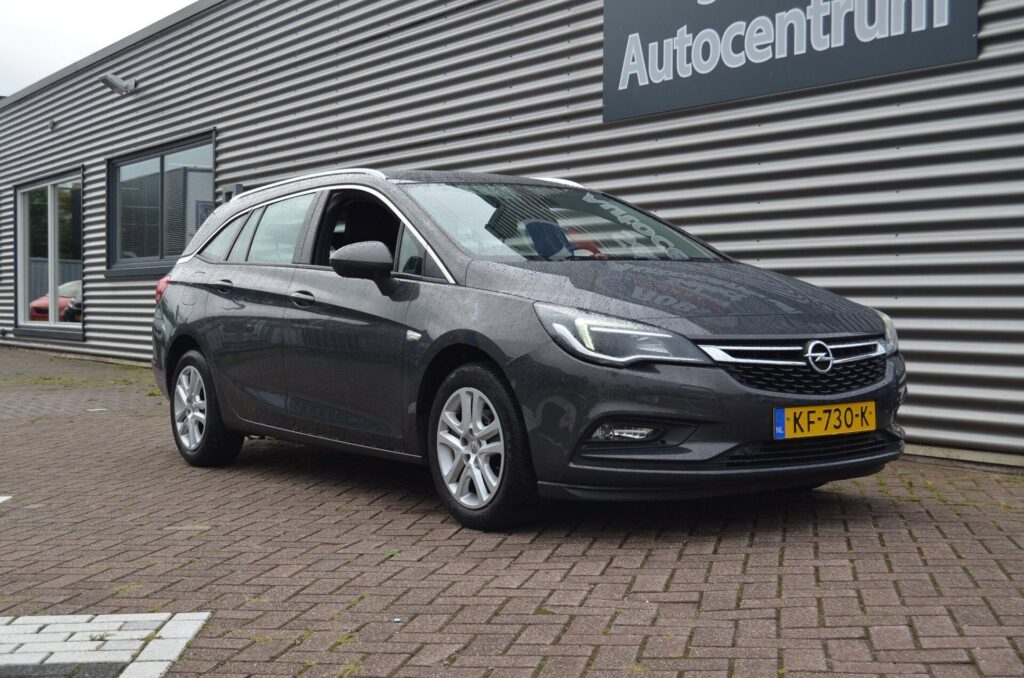 Opel Astra Stationwagon - foto 4