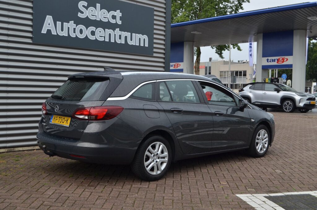 Opel Astra Stationwagon - foto 5