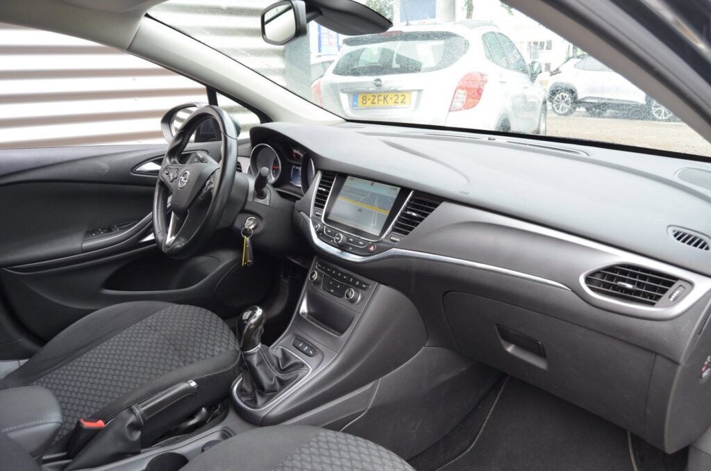 Opel Astra Stationwagon - foto 8
