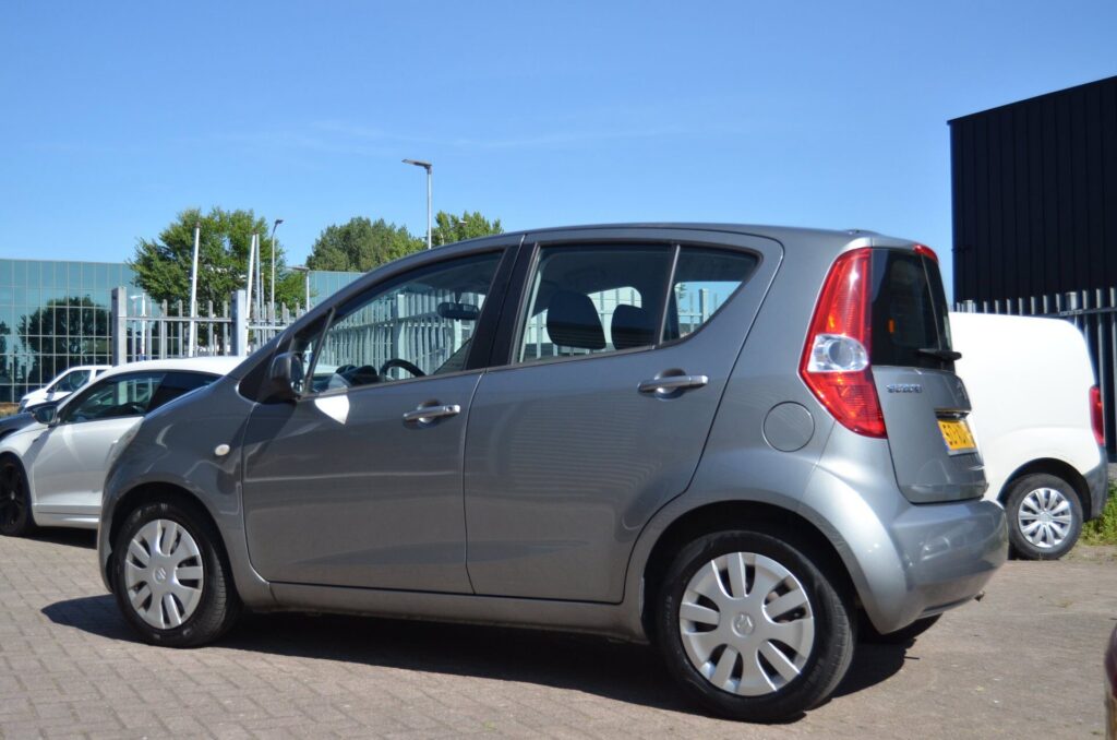 Suzuki Splash Hatchback - foto 18