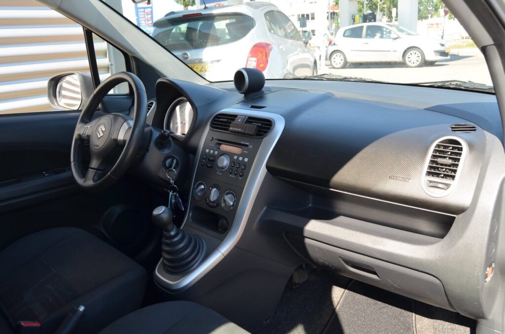 Suzuki Splash Hatchback - foto 5