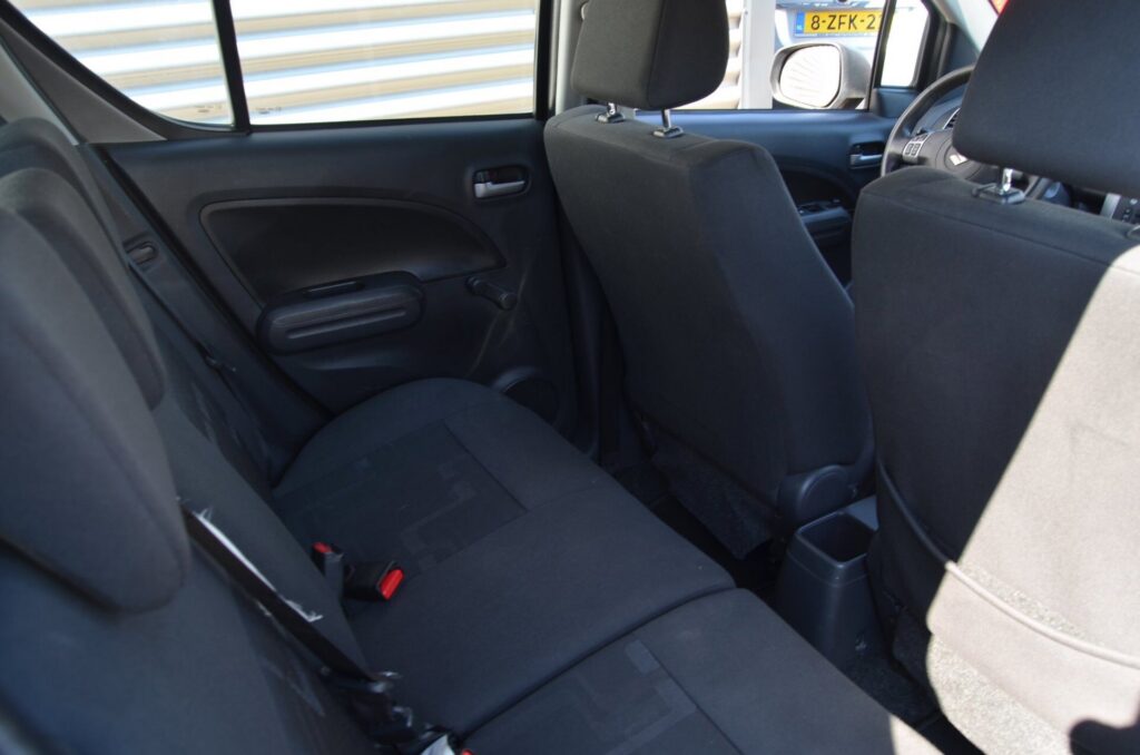Suzuki Splash Hatchback - foto 7