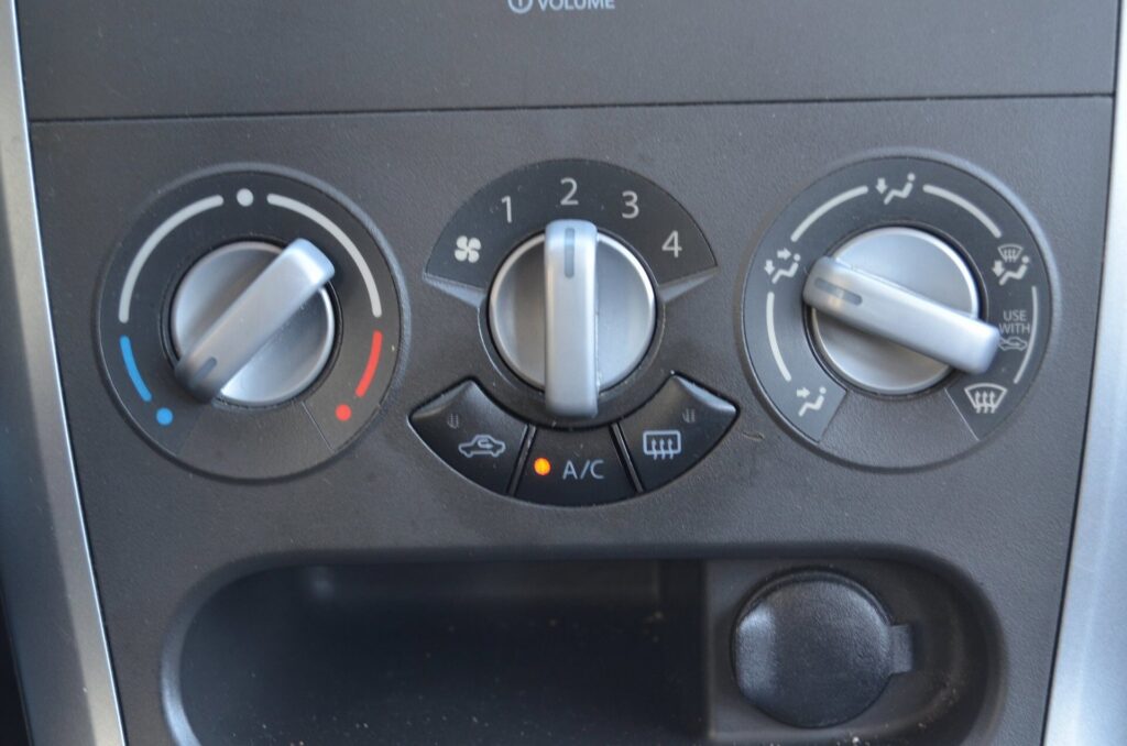 Suzuki Splash Hatchback - foto 8