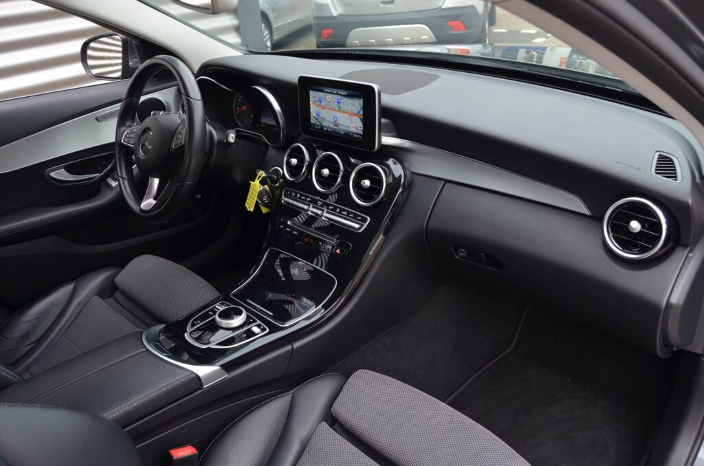 Mercedes-Benz C-Klasse Sedan - foto 15