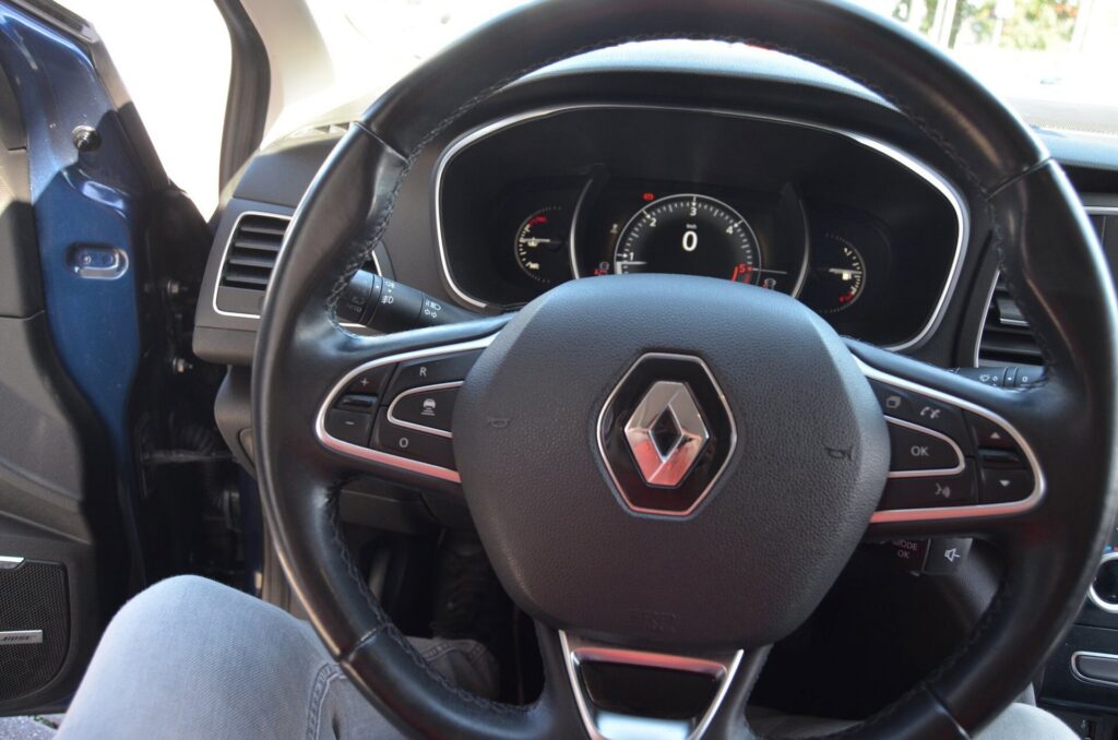 Renault Mégane Hatchback - foto 12