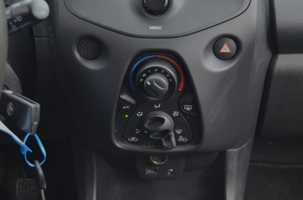 Toyota Aygo Hatchback - foto 10
