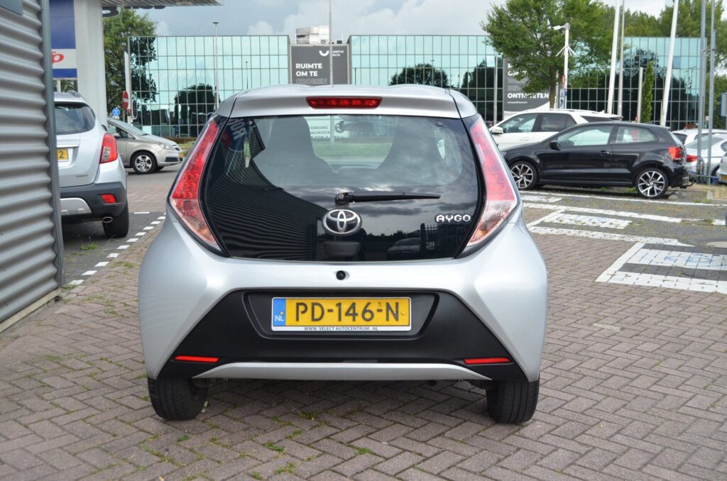 Toyota Aygo Hatchback - foto 11