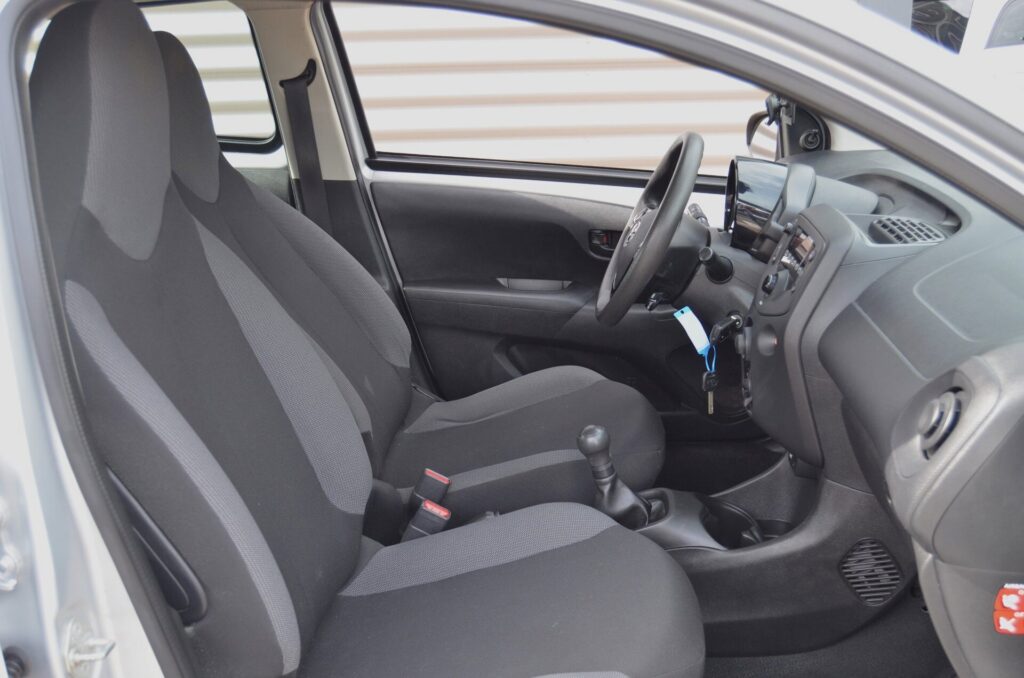 Toyota Aygo Hatchback - foto 8