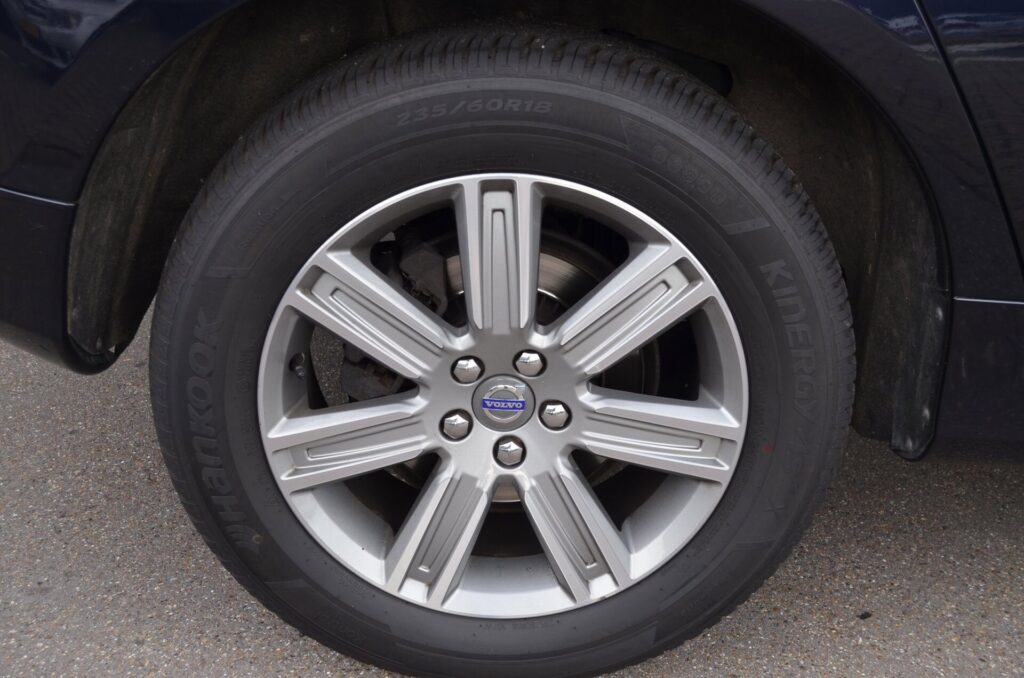 Volvo XC60 SUV - foto 10