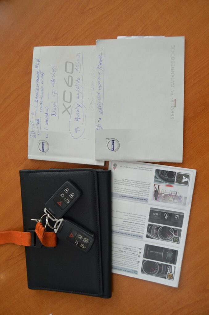 Volvo XC60 SUV - foto 21