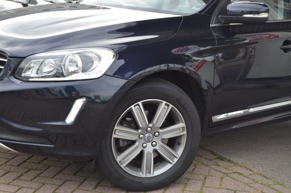 Volvo XC60 SUV - foto 3