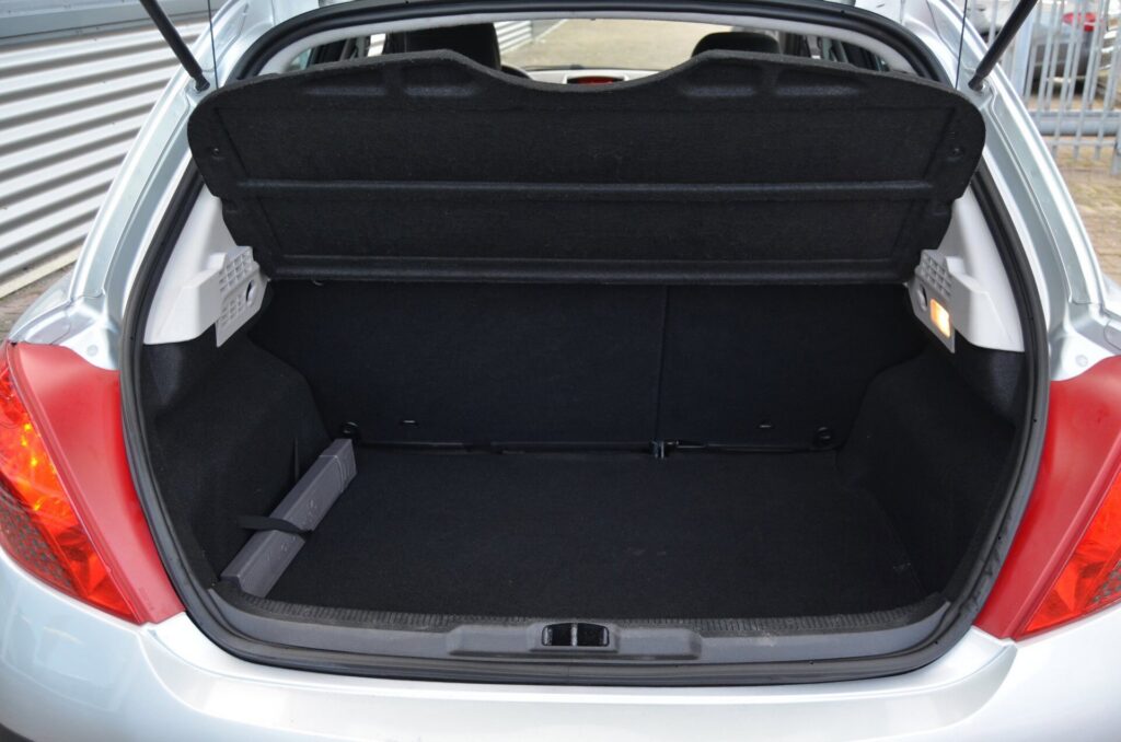 Peugeot 207 Hatchback - foto 16