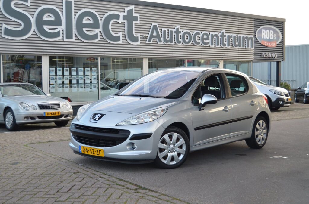Peugeot 207 Hatchback - foto 19