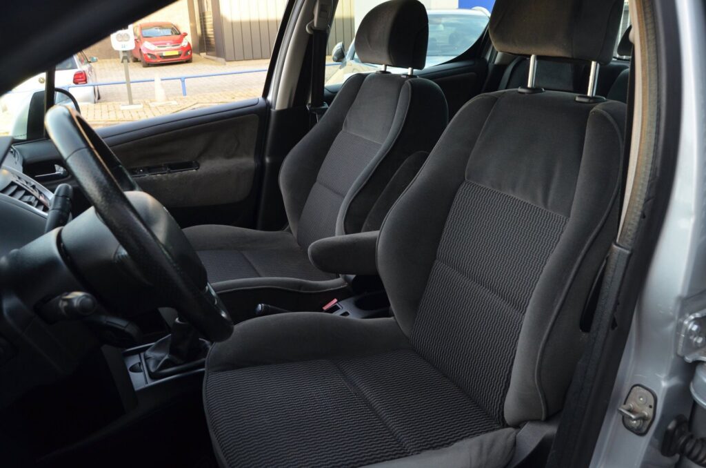 Peugeot 207 Hatchback - foto 7