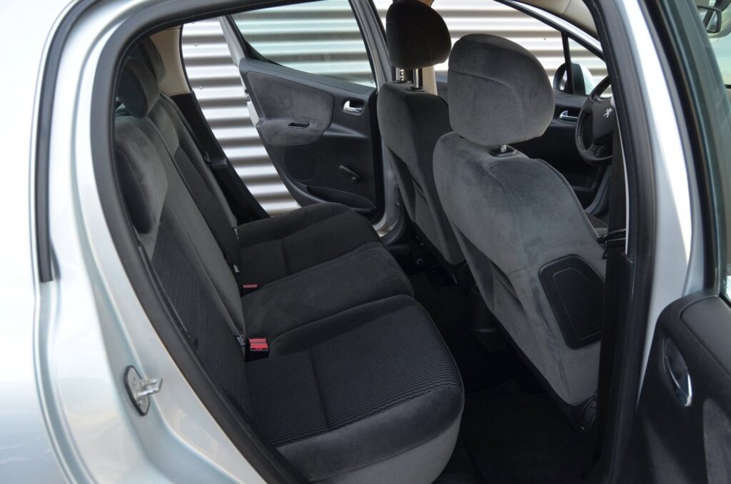 Peugeot 207 Hatchback - foto 8