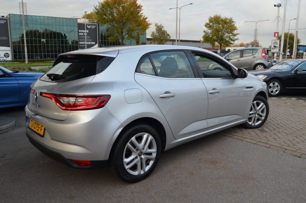 Renault Mégane Hatchback - foto 5