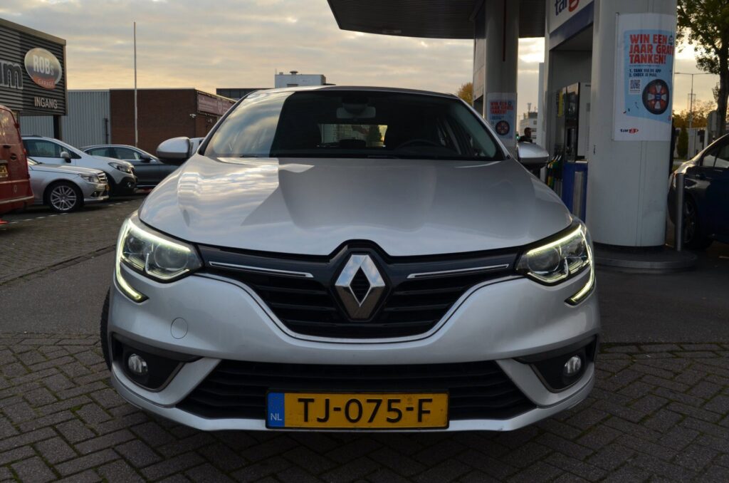 Renault Mégane Hatchback - foto 7