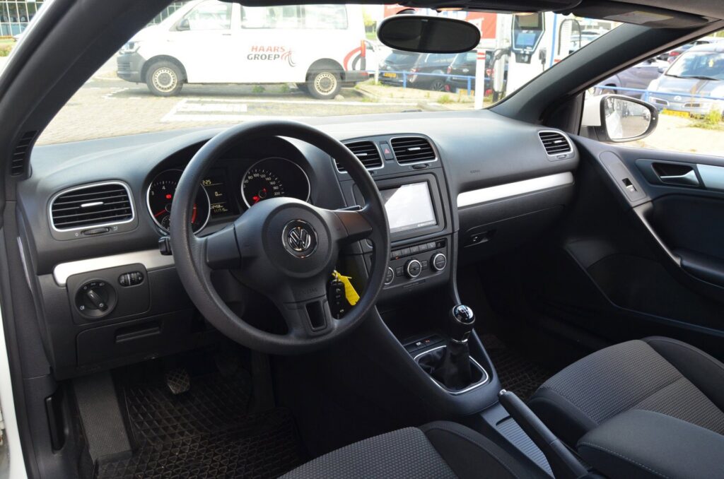 Volkswagen Golf Cabriolet - foto 15
